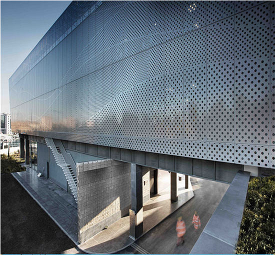 ���̰���