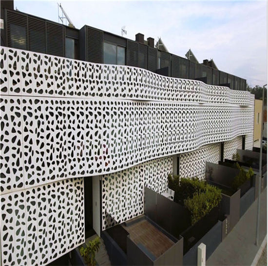 ���̰���